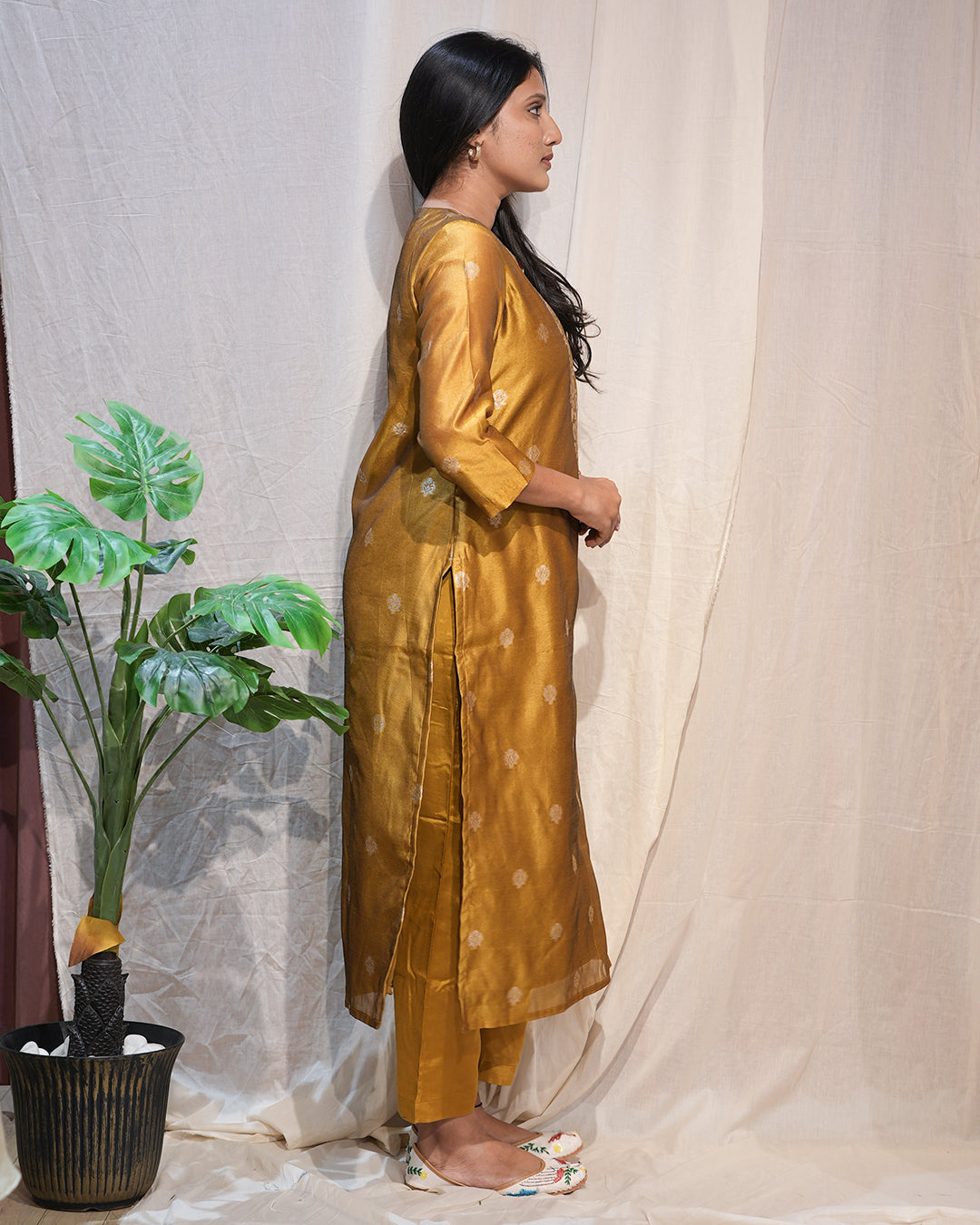Mustard Gold Woven Ethnic Banaras chanderi Set