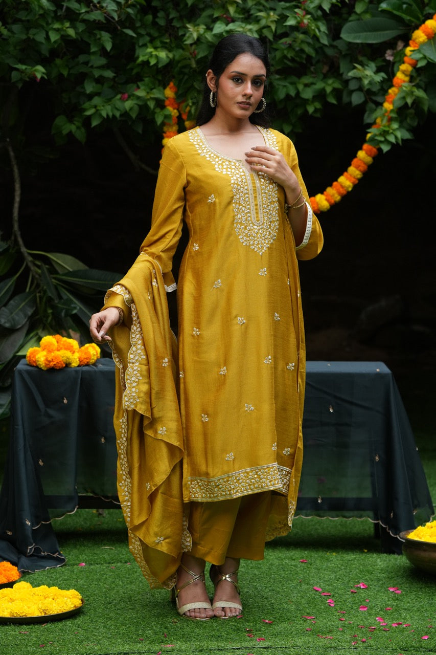 Vibrant elegance with this striking yellow ethnic set