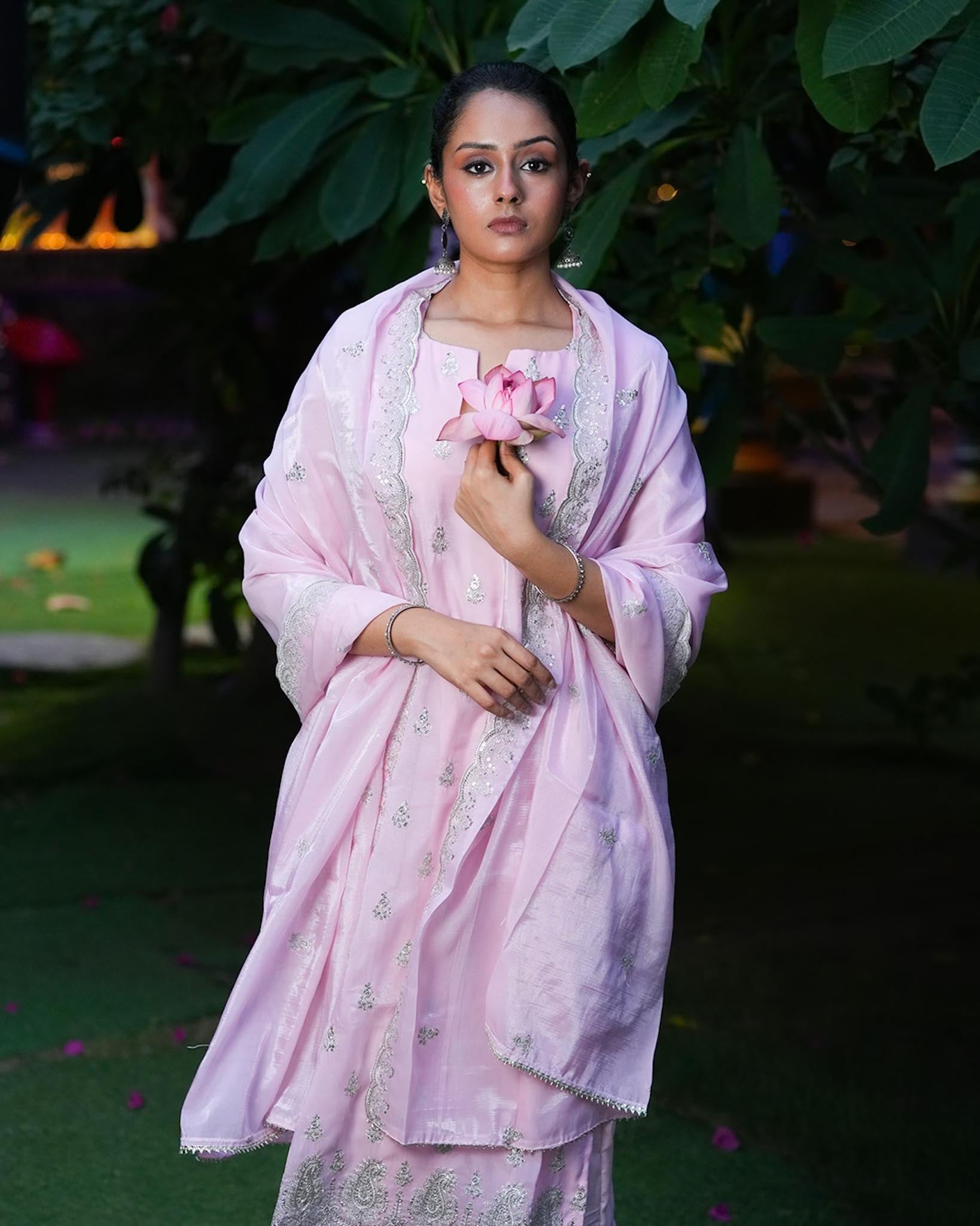 Aika Royale Heritage ethenic set