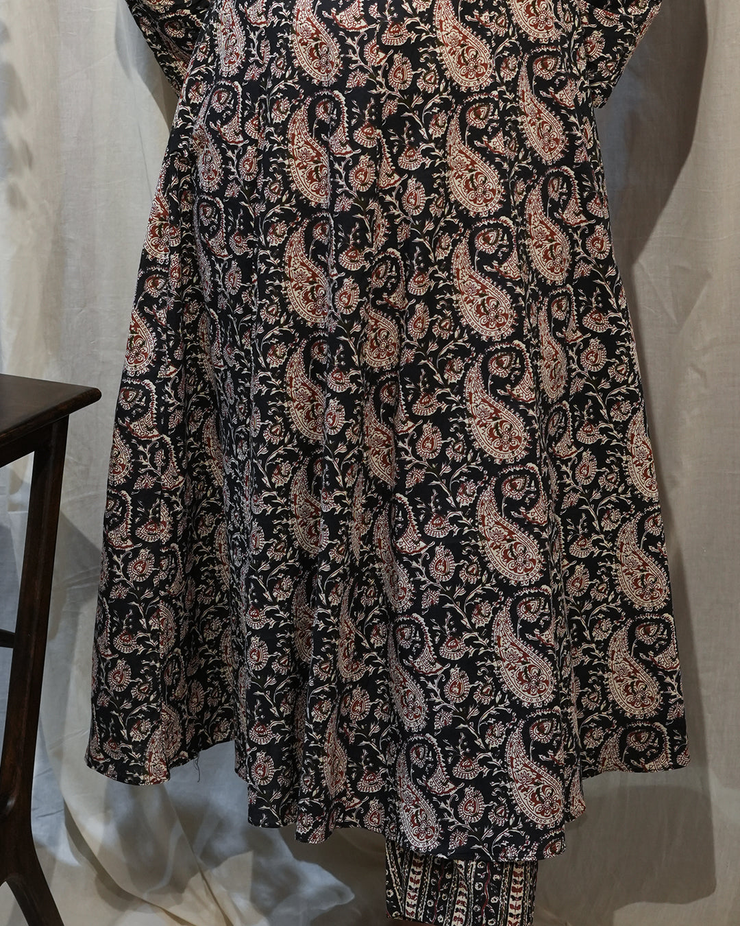 Black &amp; Beige Floral Printed Kurta Set