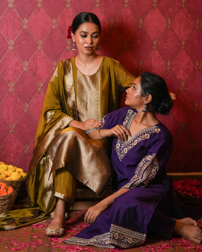 Golden yellow kurta set with dupatta | Aika Luxe