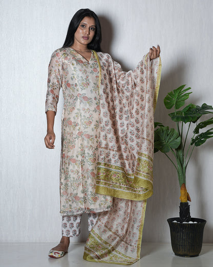 Elegant cream-coloured kurta and dupatta set