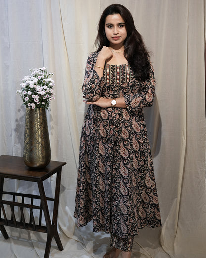 Black &amp; Beige Floral Printed Kurta Set