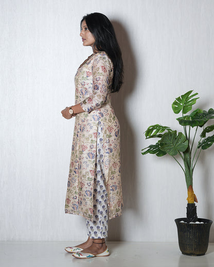 Elegant cream-coloured kurta and dupatta set