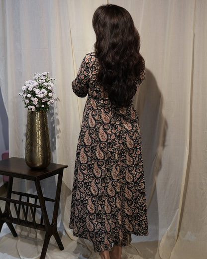 Black &amp; Beige Floral Printed Kurta Set