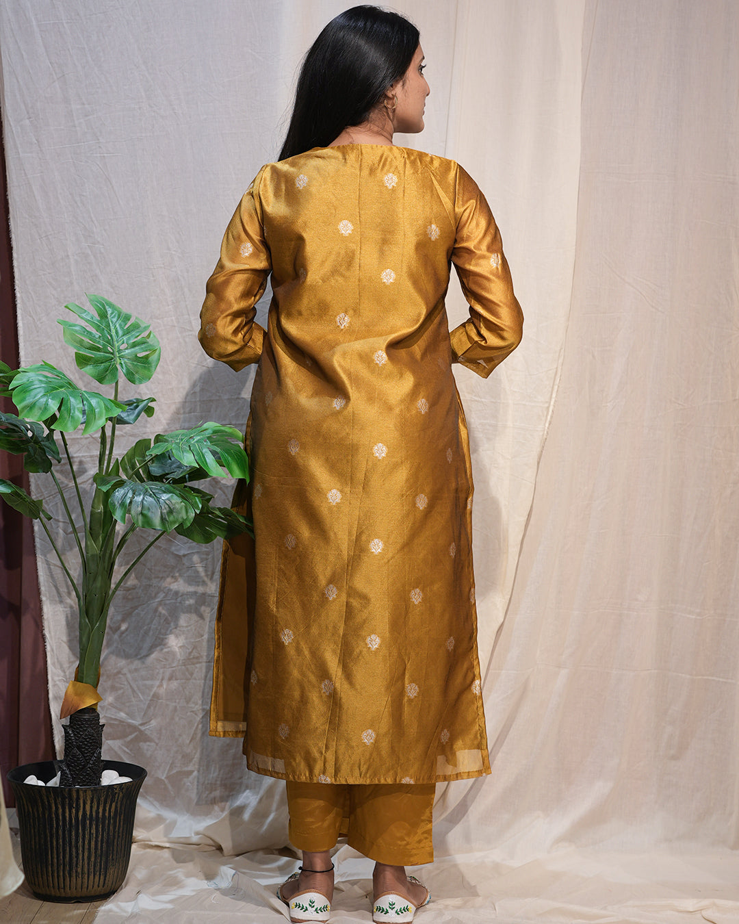 Mustard Gold Woven Ethnic Banaras chanderi Set